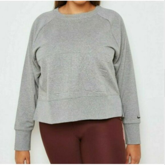 Nike Dri-FIT Versa Crop Gray Crew Pullover Sweatshirt Top 2X - Picture 3 of 7